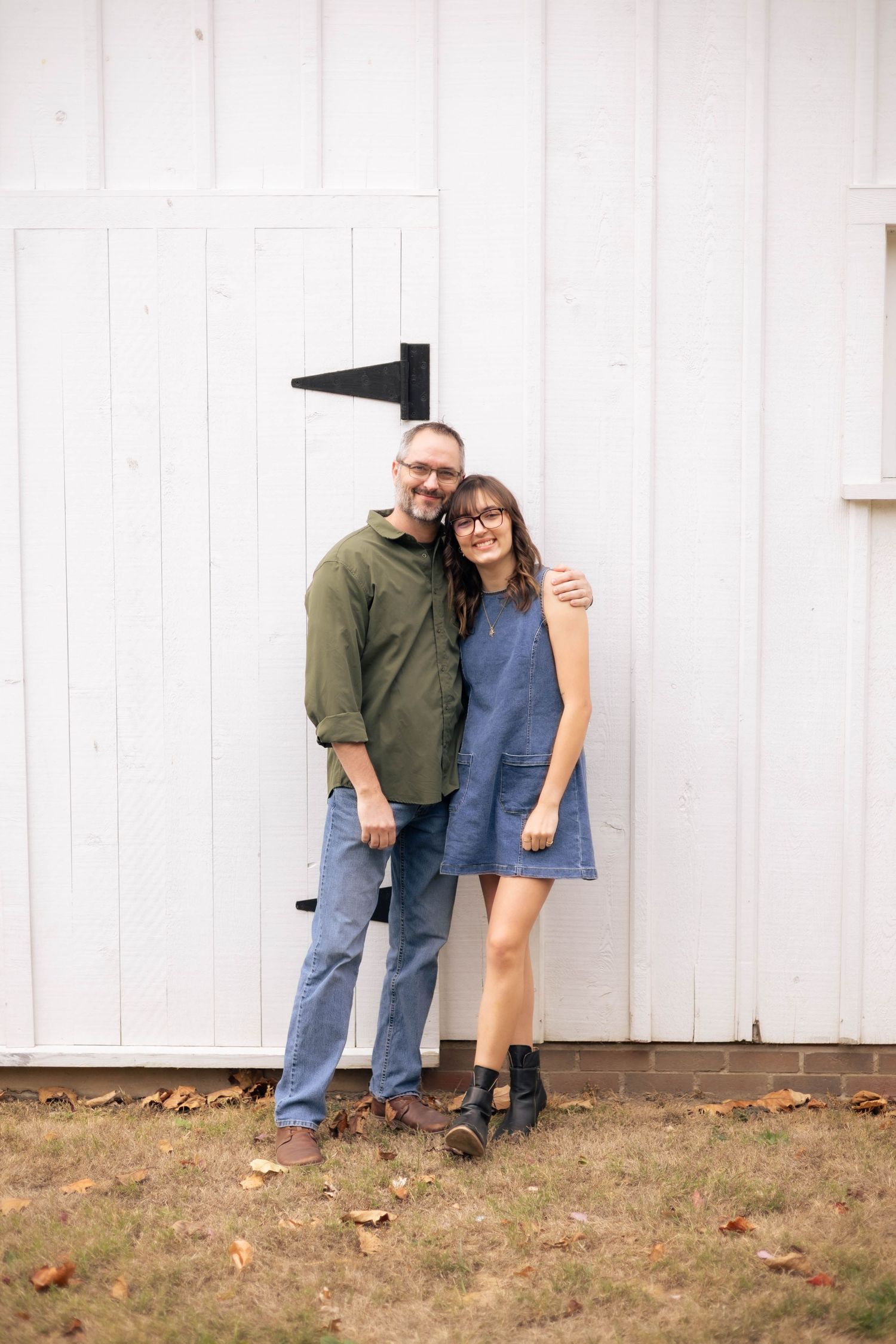 Outdoor, fall family photos in downtown Springfield, Illinois