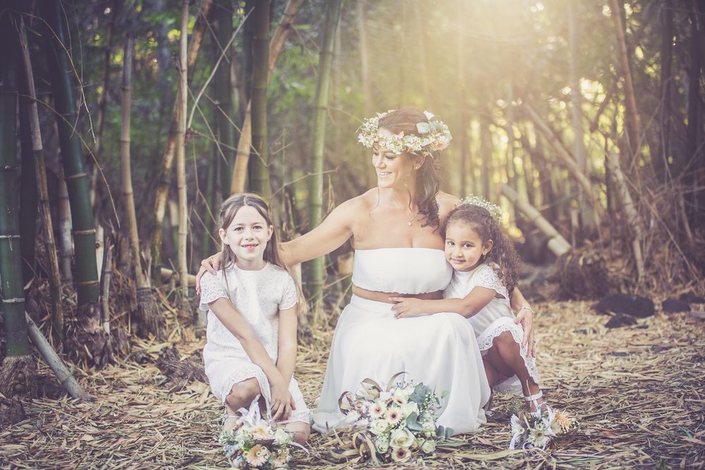 Mauritius photographer Wedding photographer. Wedding Family portrait Holiday in Mauritius Beach Couple photography. Honeymoon Kids Children