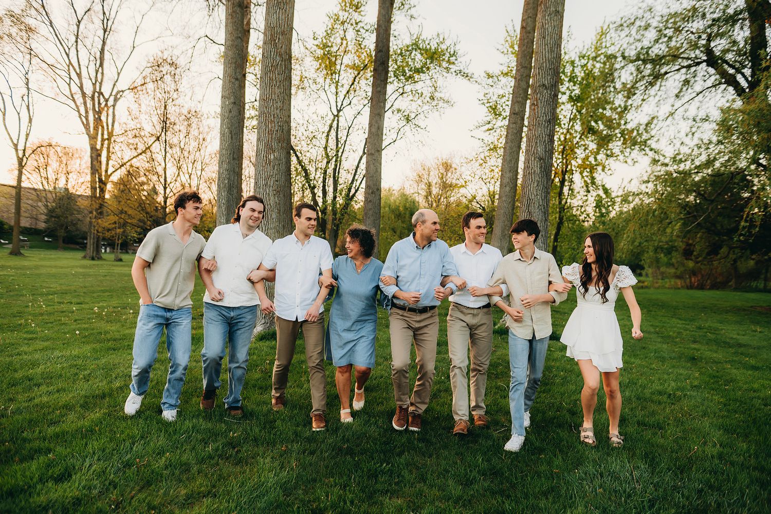 Fenton Family Photographer, Michigan Family Photographer, Fenton Family Photographer, Bush Park Fenton Michigan