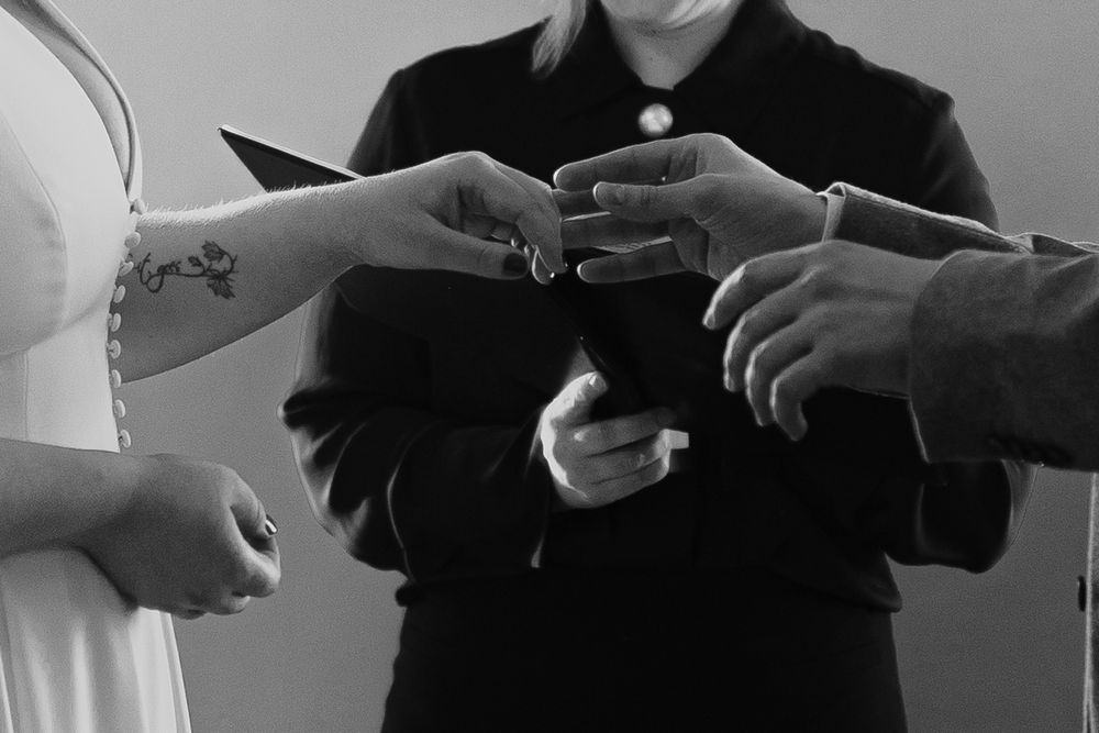 Dokumentaarinen häävalokuvaaja. Documentary wedding photographer