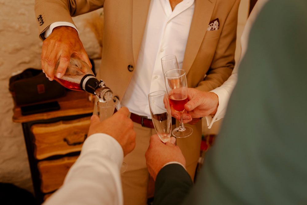 Coupe de champagne lors des préparatifs