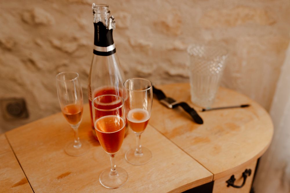Coupe de champagne lors des préparatifs