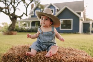 Baby lifestyle photo session