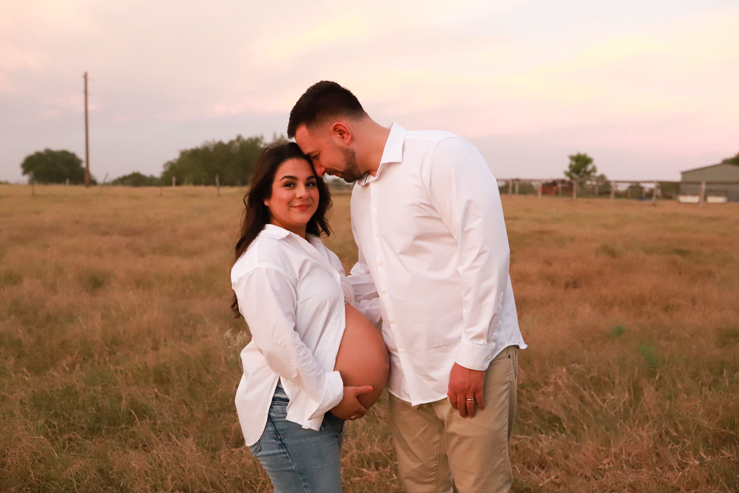 Maternity session in outdoor setting