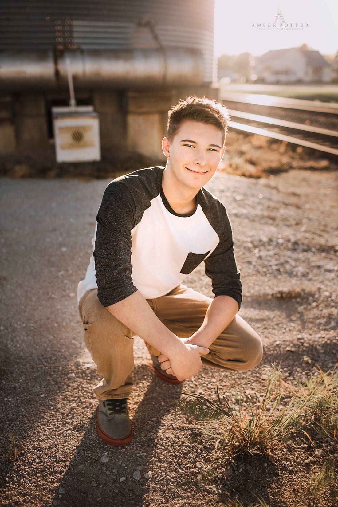 Outdoor senior photo at sunset – Springfield Missouri photographer.