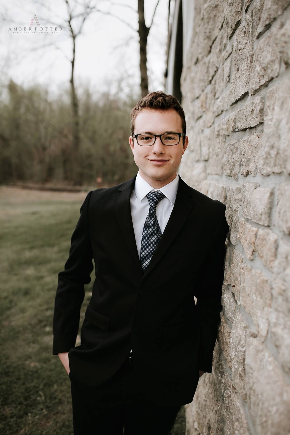 Modern senior portrait near Springfield landmarks – Amber Potter Photography.
