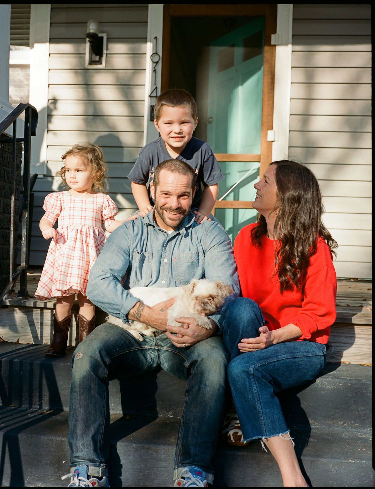 Family photographer in Richmond, Virginia. Family photography on film. Soulful family photography. Documentary style family photos.