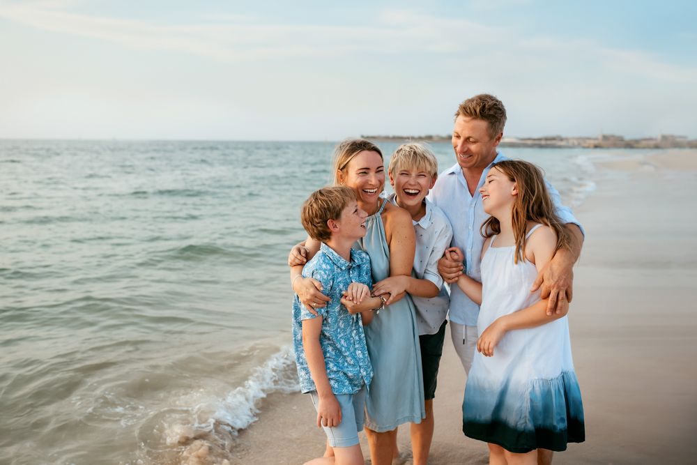family of 5 beach photoshoot