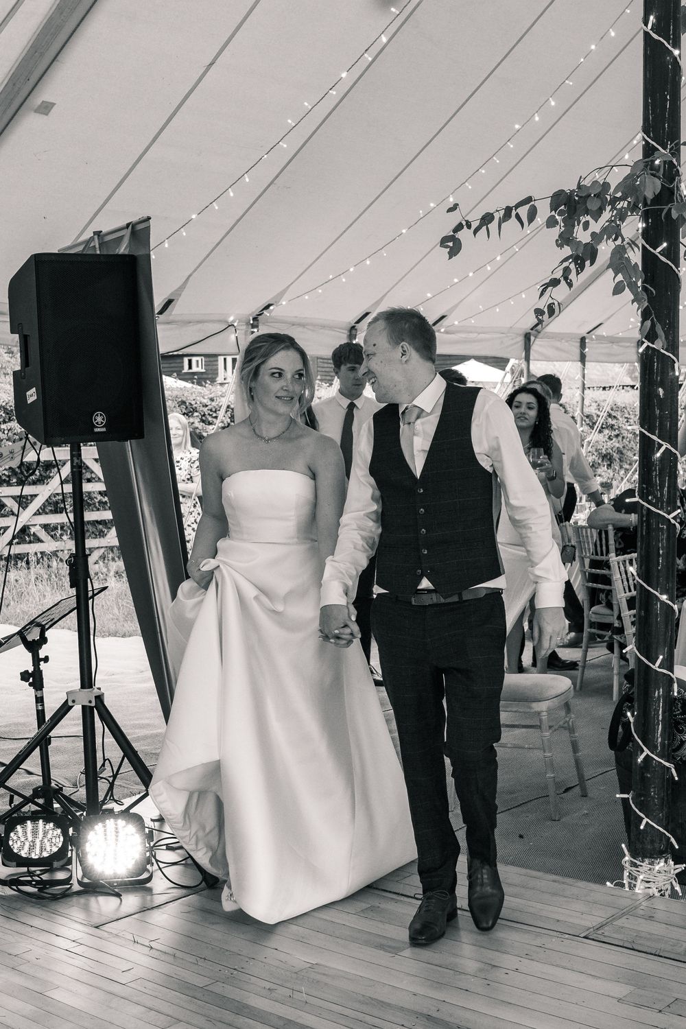 SUFFOLK WEDDING PHOTOGRAPHY - MARQUEE GARDEN WEDDING SUFFOLK