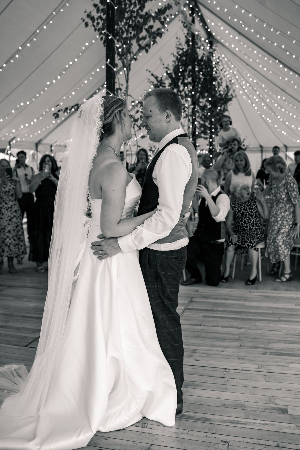 SUFFOLK WEDDING PHOTOGRAPHY - MARQUEE GARDEN WEDDING SUFFOLK