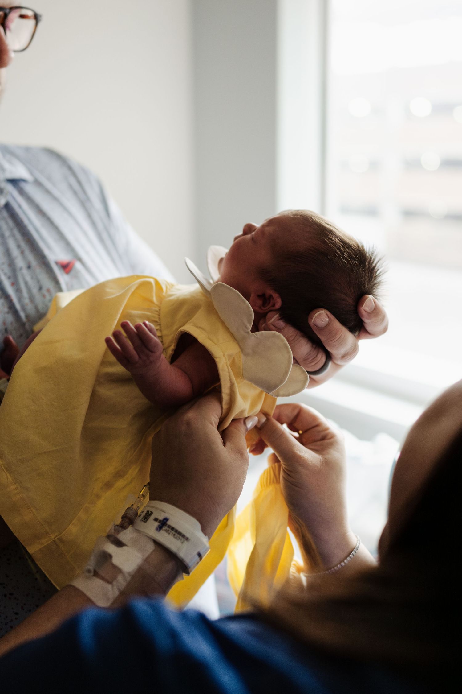 Authentic newborn photography during Fresh 48 session