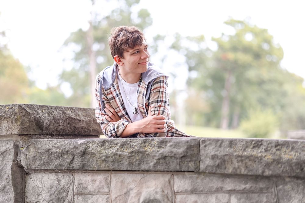 Central, IL Photographer captures a senior during a photo session at Lincoln Park in Springfield, IL