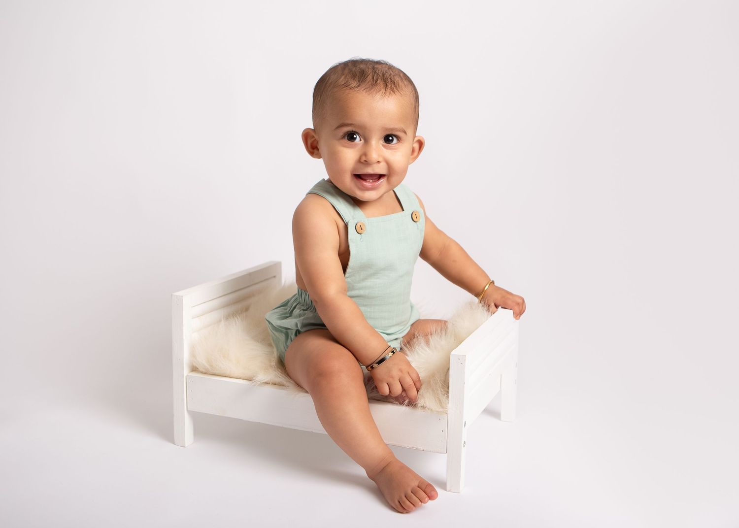 Sitting baby milestone photography