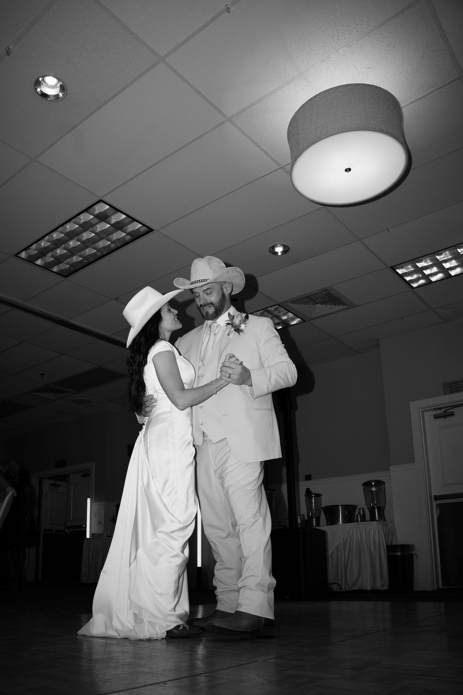 Folsom Wedding photographer - First dance at Lake Natoma Inn in Folsom, Calif.