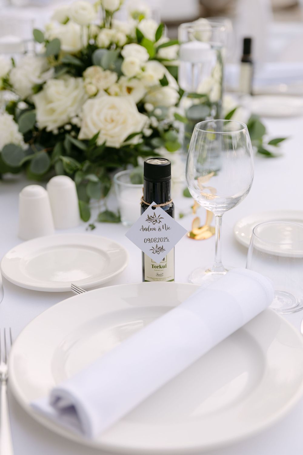 Authentic wedding moments in Croatia by a professional wedding photographer and videographer – Dubrovnik to Zagreb.