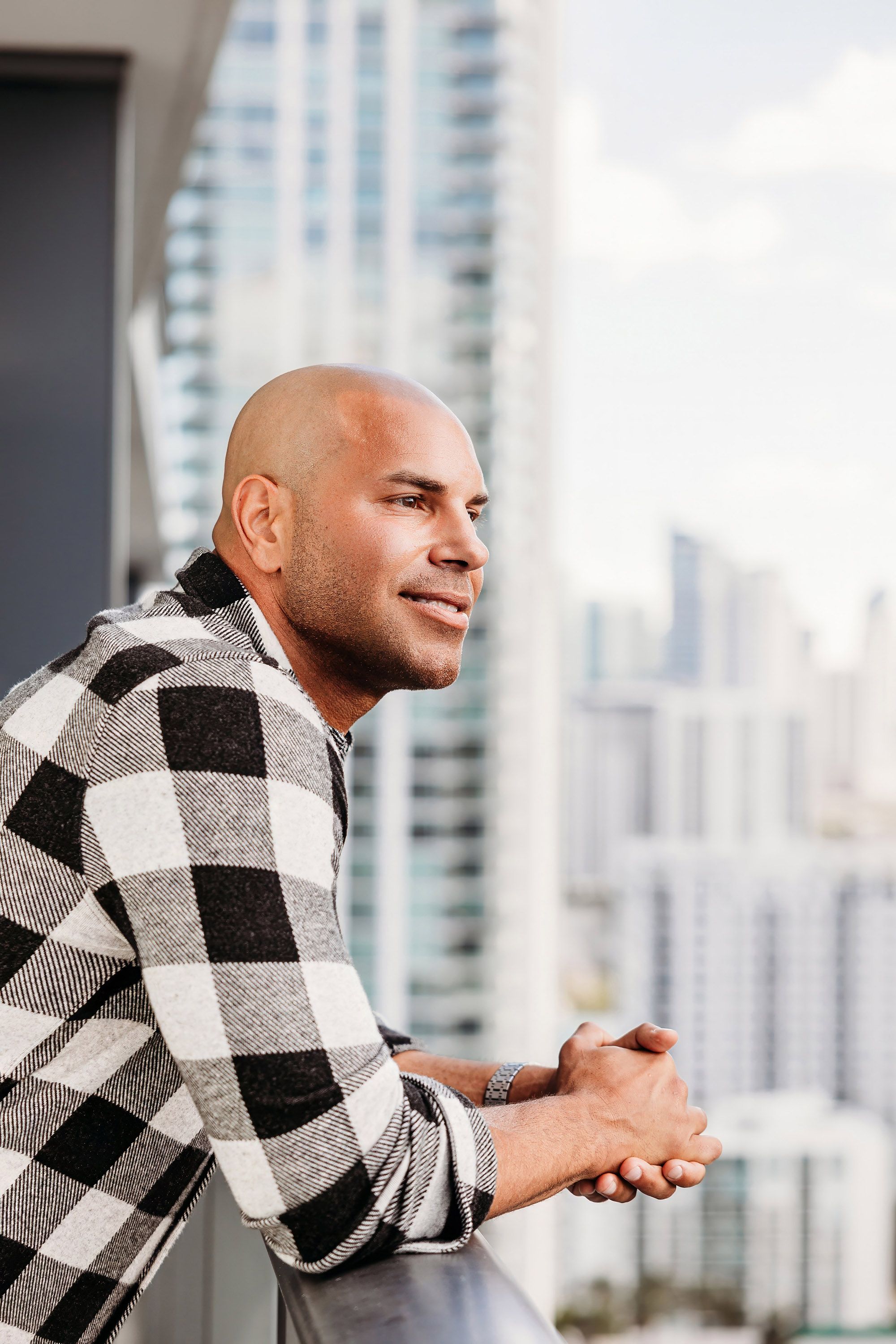 confident professional dating photos in Miami