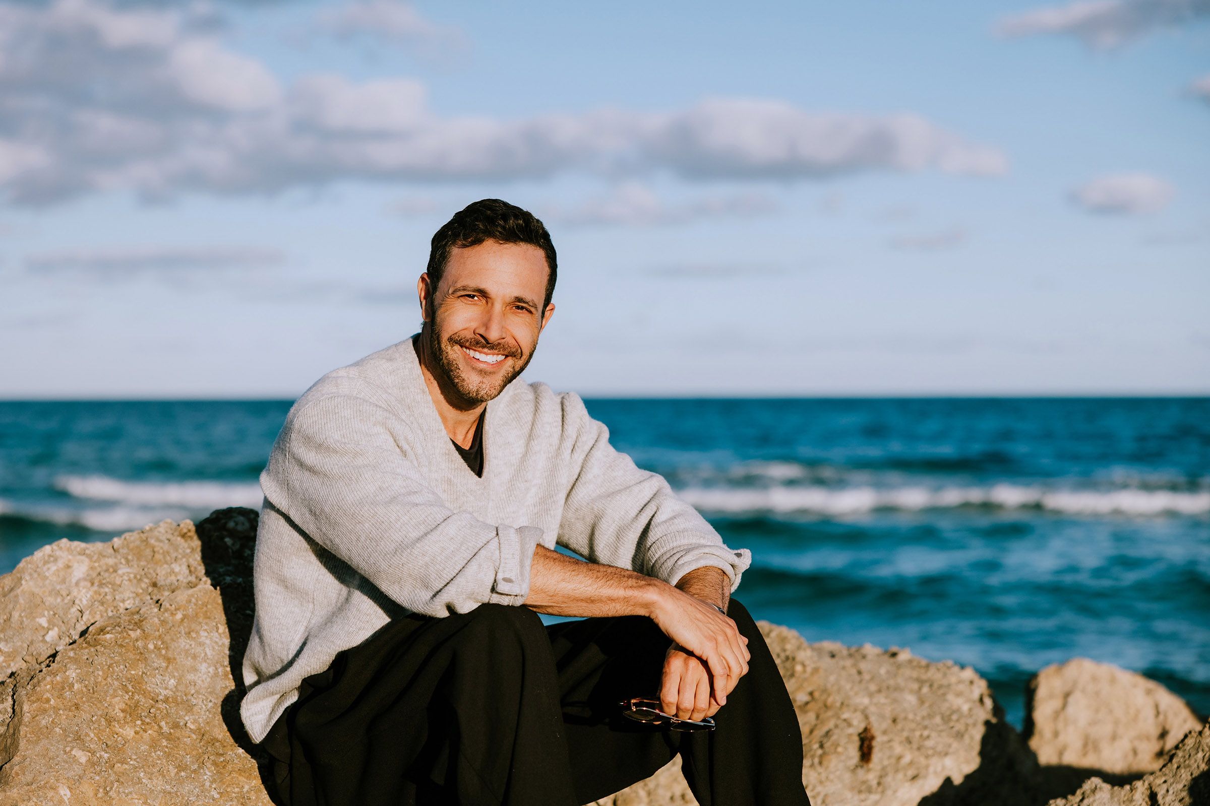 elegant natural light dating portrait in Miami