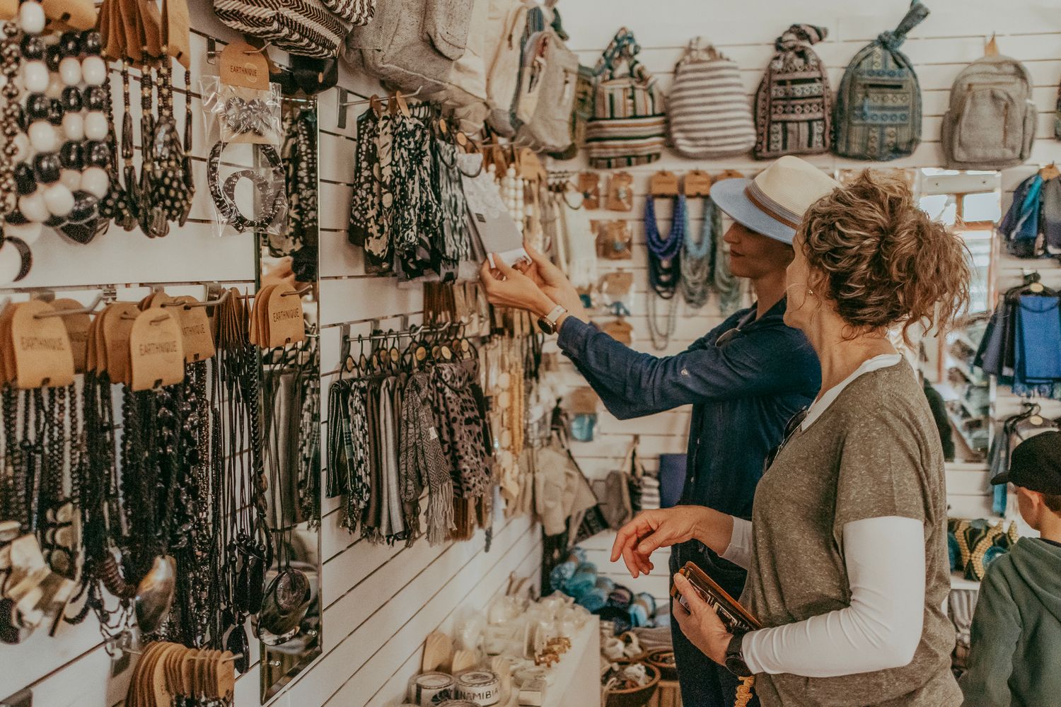 Visitor on a tailor-made shopping tour in Swakopmund