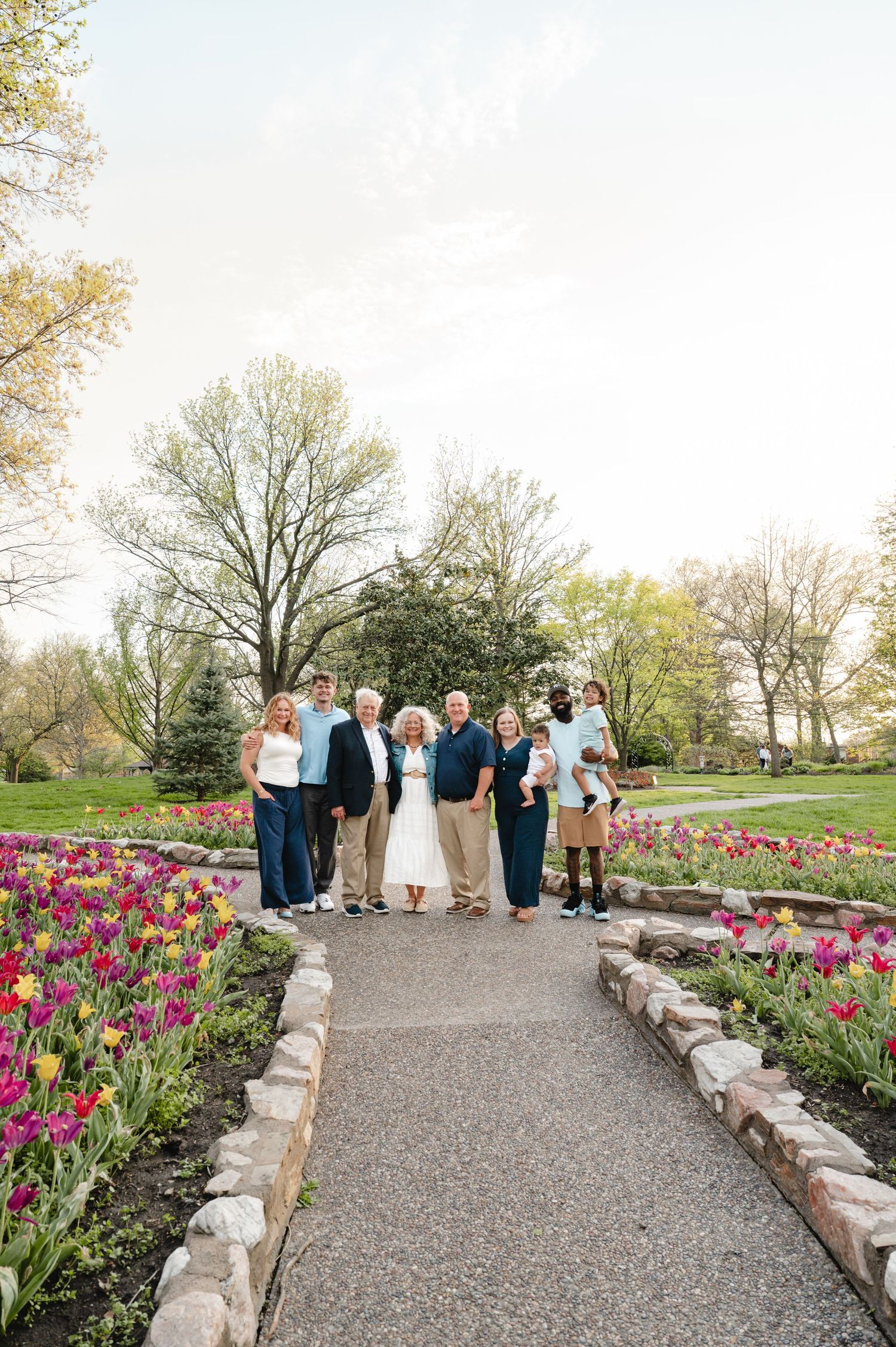 Extended family photo session, capturing the love and bond of multiple generations in a memorable and meaningful way.