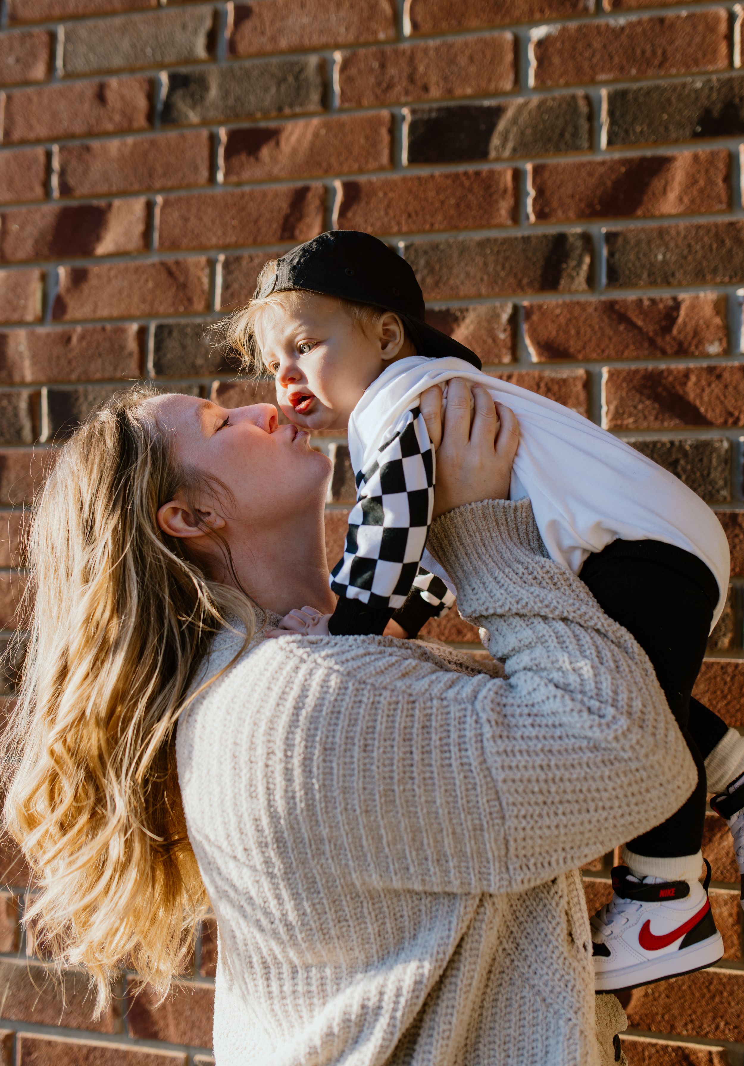 Front porch mommy and me session, Lifestyle Session, Family Photographer, Belleville Photographer, Prince Edward County Photographer