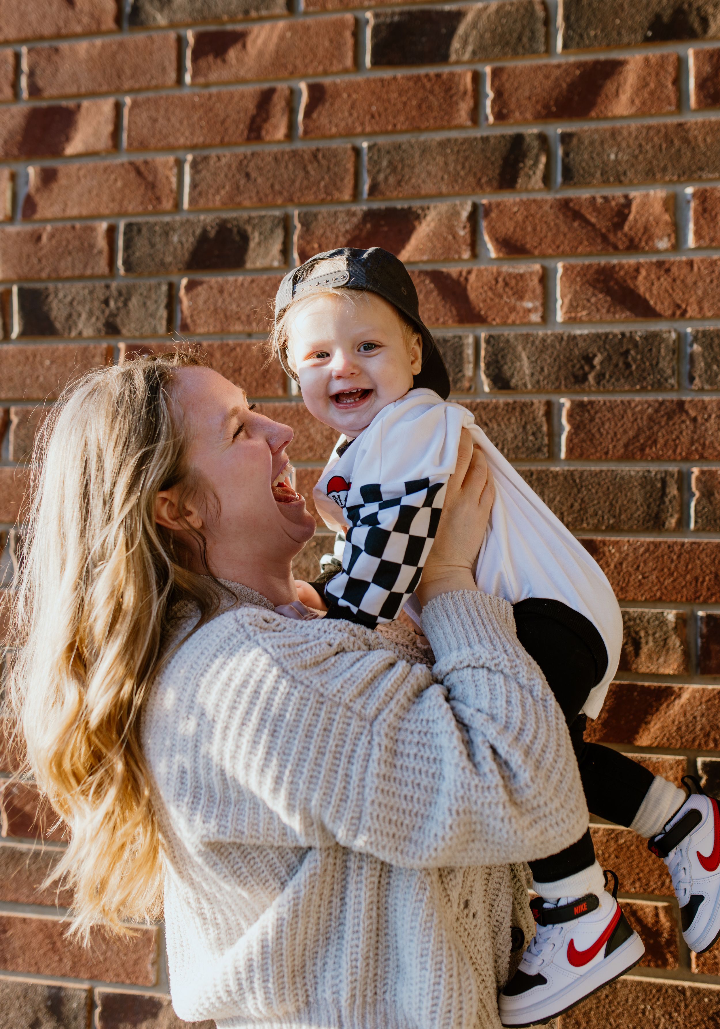 Front porch mommy and me session, Lifestyle Session, Family Photographer, Belleville Photographer, Prince Edward County Photographer