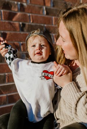 Front porch mommy and me session, Lifestyle Session, Family Photographer, Belleville Photographer, Prince Edward County Photographer