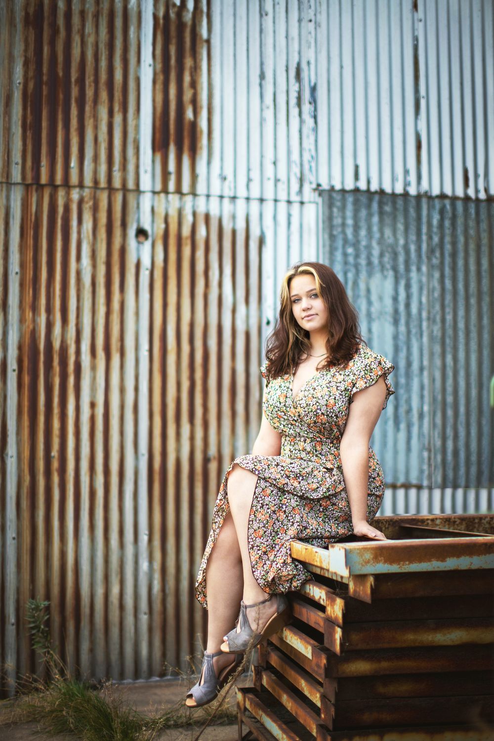 Relaxed senior portrait in downtown Duluth, MN