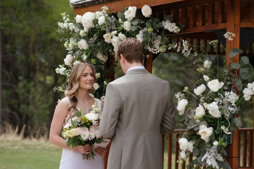 Silvertip Resort Canmore Wedding
Canmore Wedding Photographer