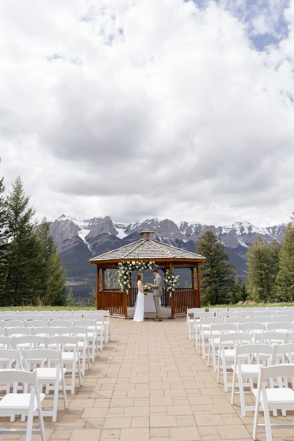 Silvertip Resort Canmore Wedding
Canmore Wedding Photographer