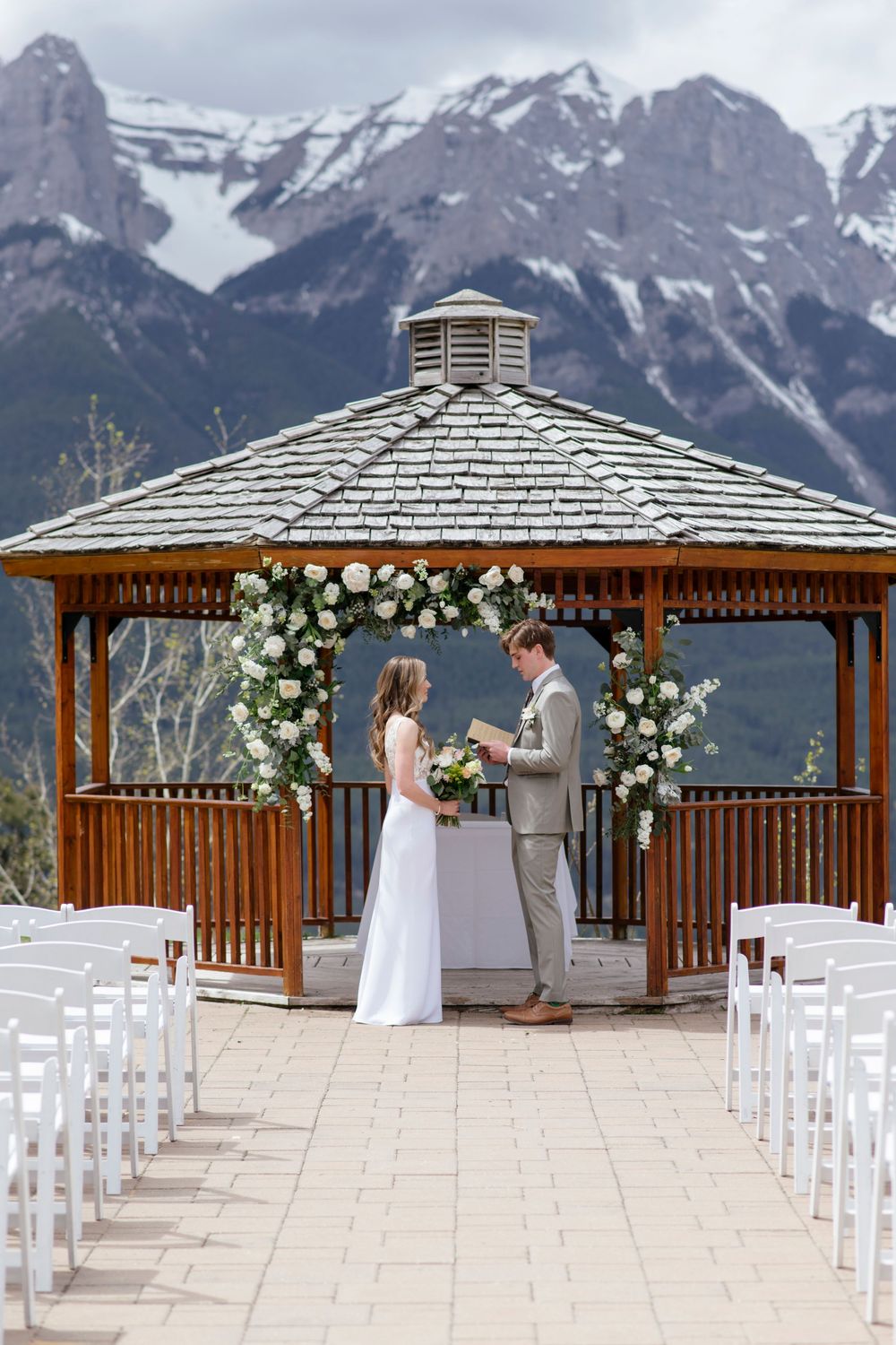 Silvertip Resort Canmore Wedding
Canmore Wedding Photographer