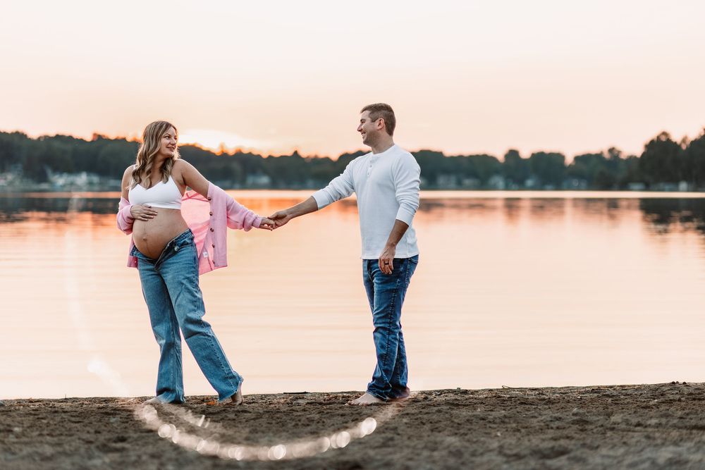 Linden Michigan maternity and newborn photographer