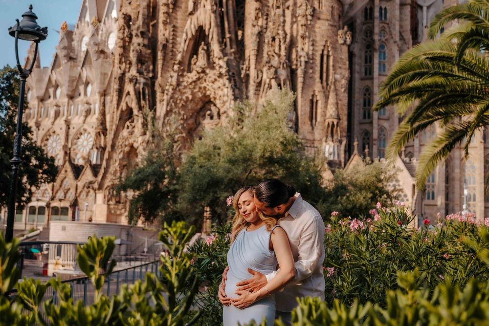 Emotional maternity photos Barcelona