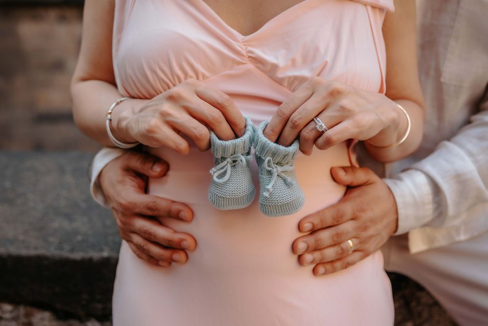 Gothic Quarter maternity session Barcelona