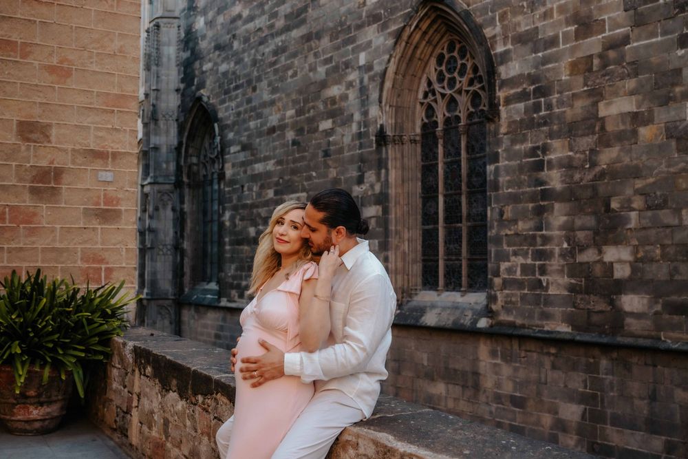 Historic streets maternity photos Old City