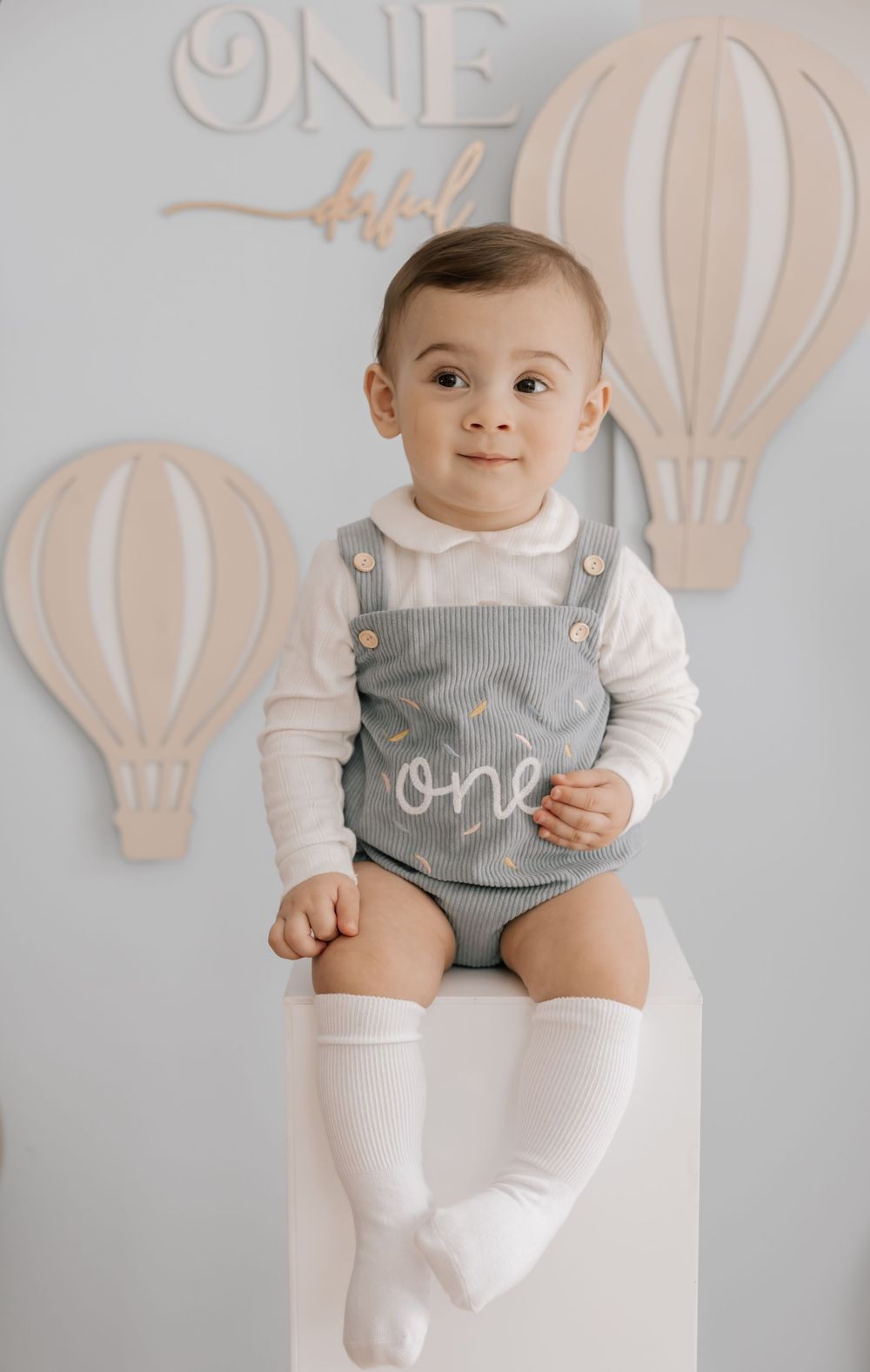 first birthday photography session in the studio in dublin, Ireland.