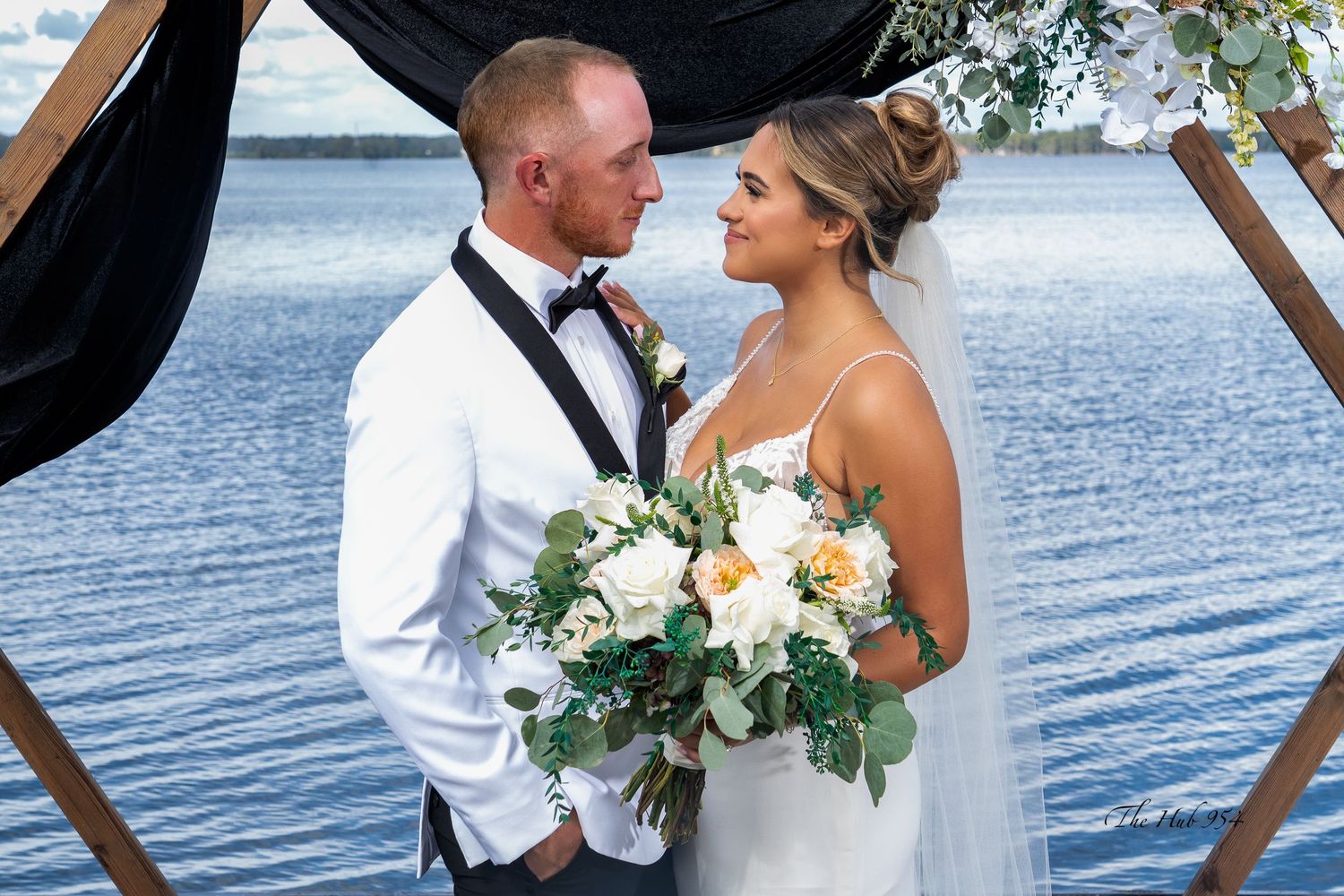 Professional wedding and engagement photography in Tampa, Wesley Chapel, Carrollwood, Brandon, Westchase, Temple Terrace, Davis Islands, Cle