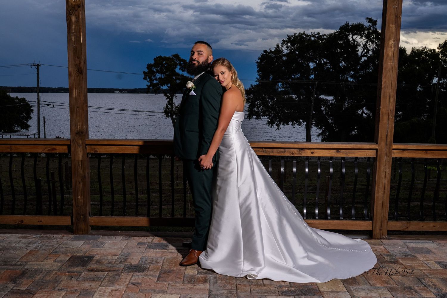 Professional wedding and engagement photography in Tampa, Wesley Chapel, Carrollwood, Brandon, Westchase, Temple Terrace, Davis Islands, Cle
