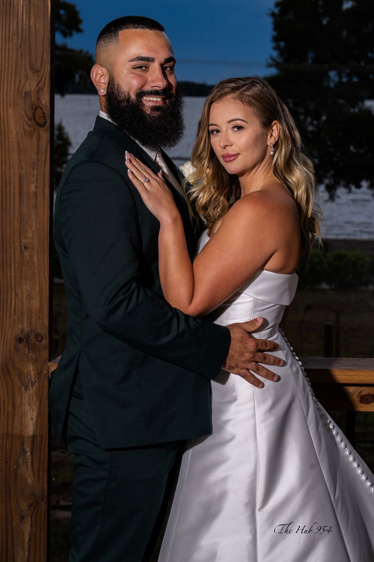 Professional wedding and engagement photography in Tampa, Wesley Chapel, Carrollwood, Brandon, Westchase, Temple Terrace, Davis Islands, Cle