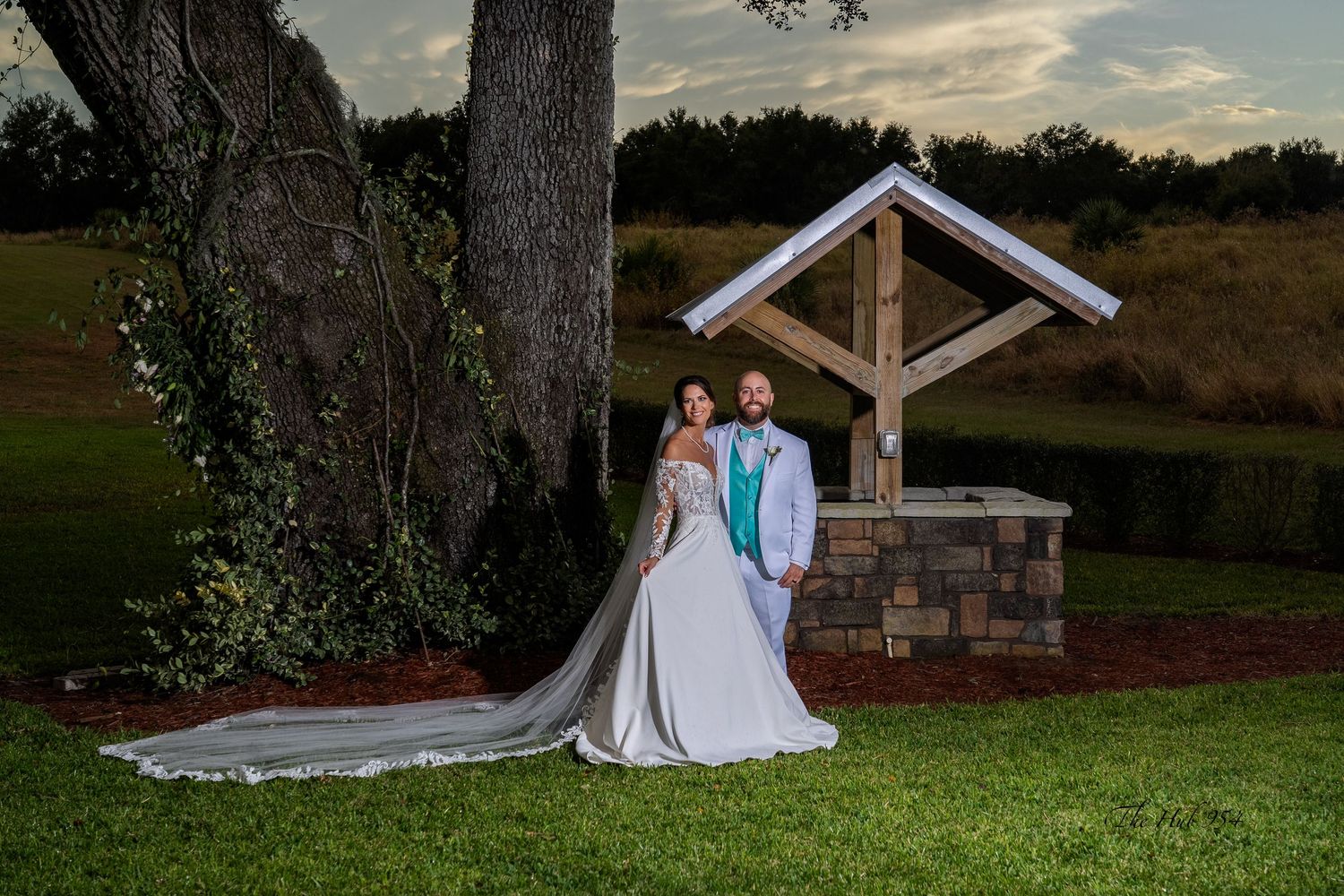 Professional wedding and engagement photography in Tampa, Wesley Chapel, Carrollwood, Brandon, Westchase, Temple Terrace, Davis Islands, Cle