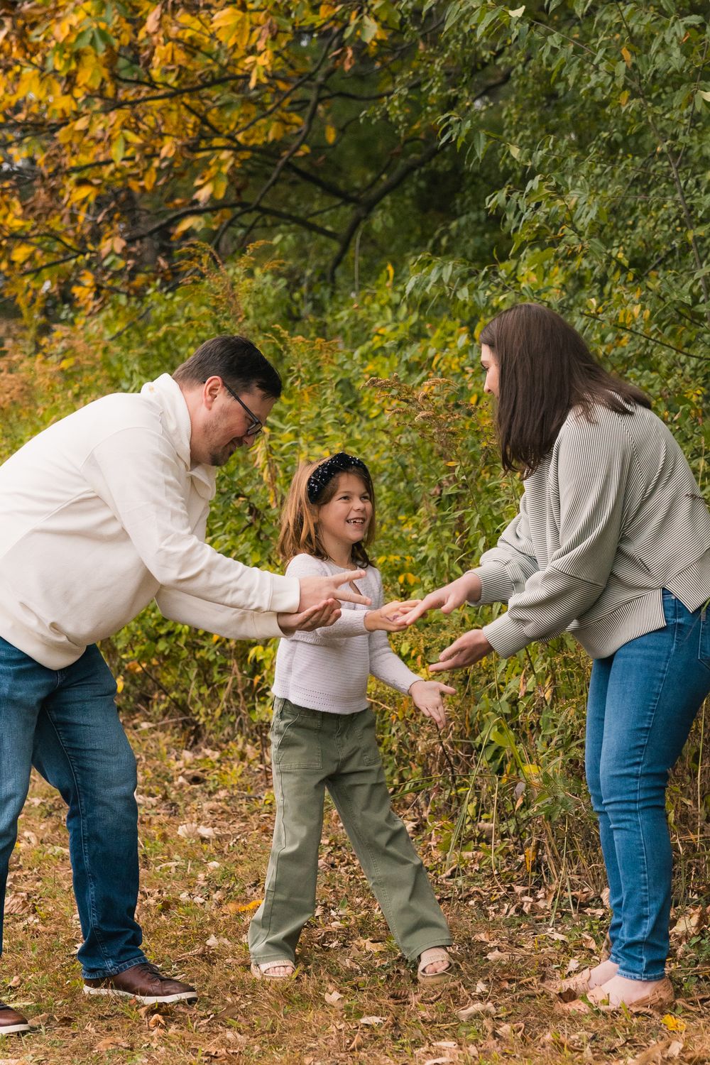 madison wi family photographer lifestyle portraits cinematic documentary verona natural moments kids siblings waunakee cross plains west