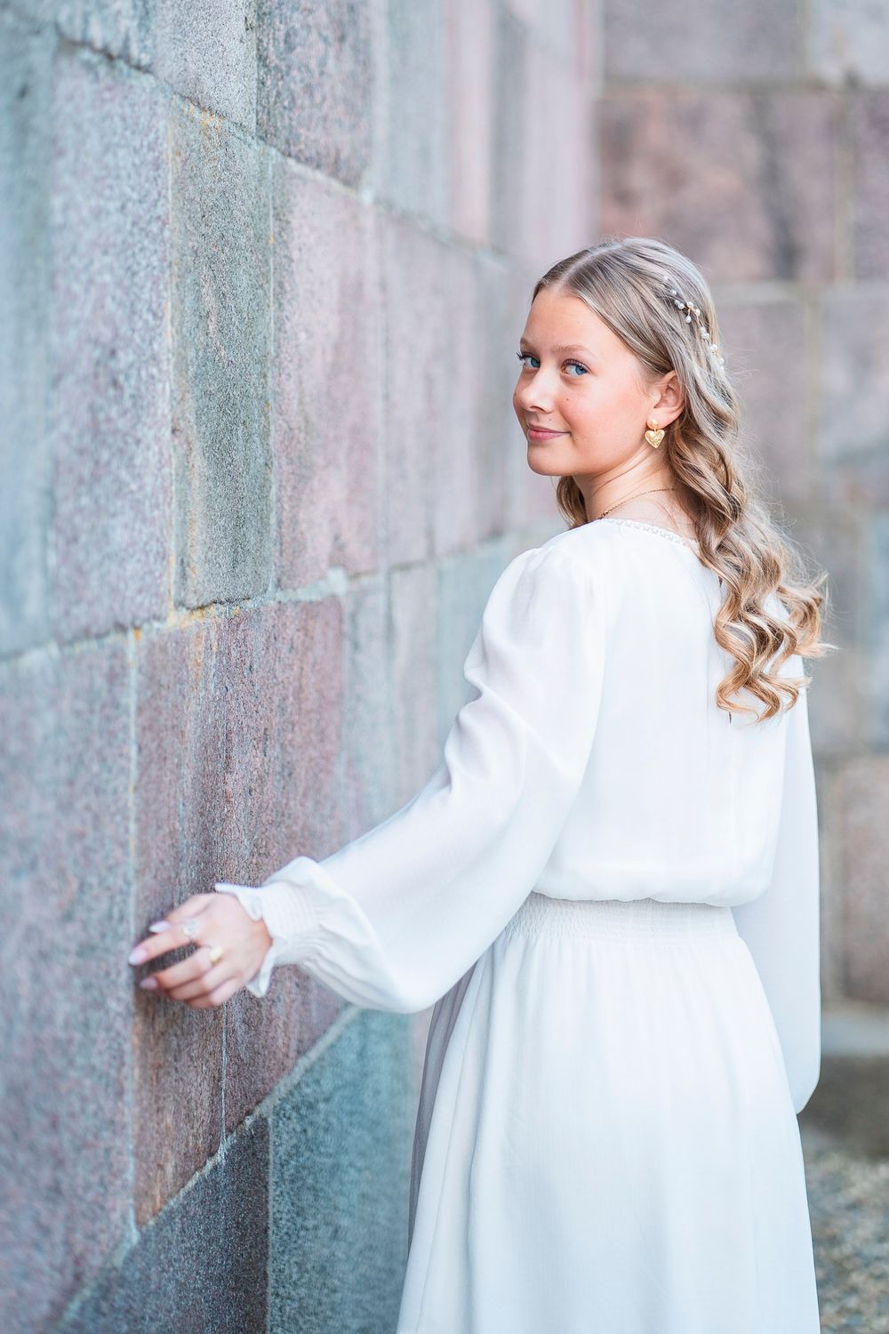 Portræt af konfirmand ved Rødding kirke