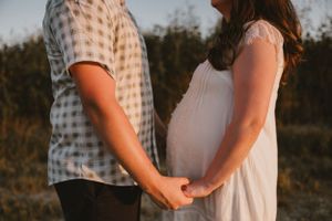 maternity photographer in Tyler, TX, Laney J Photography