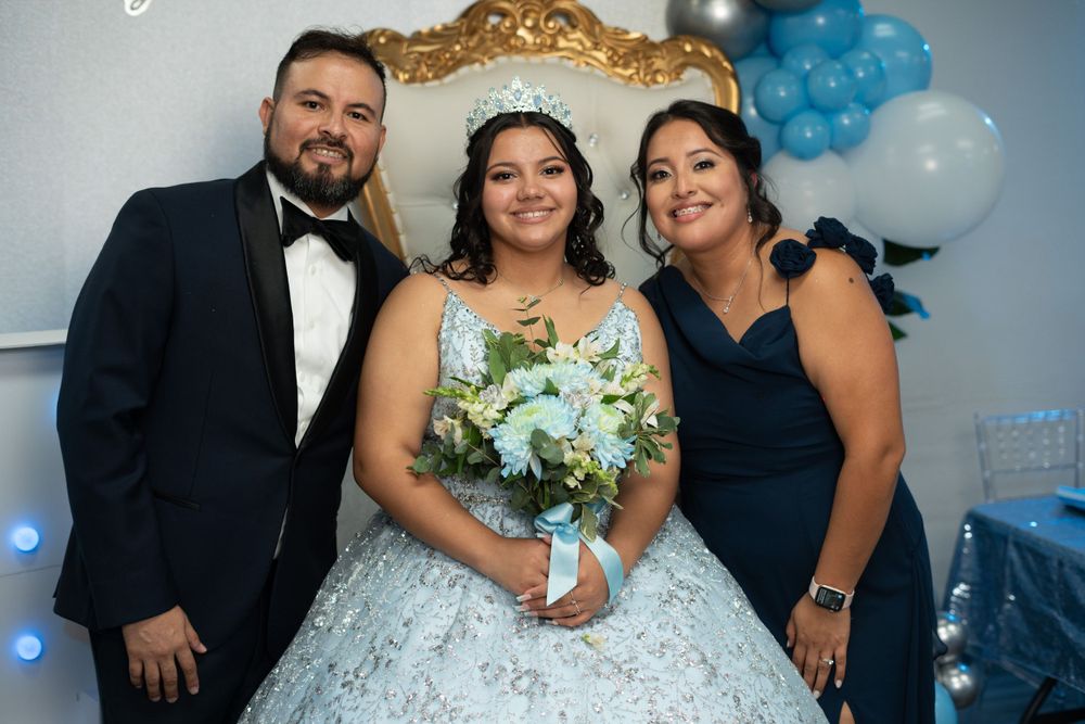 Quinceanera Portrait - Brian Balloon Photography