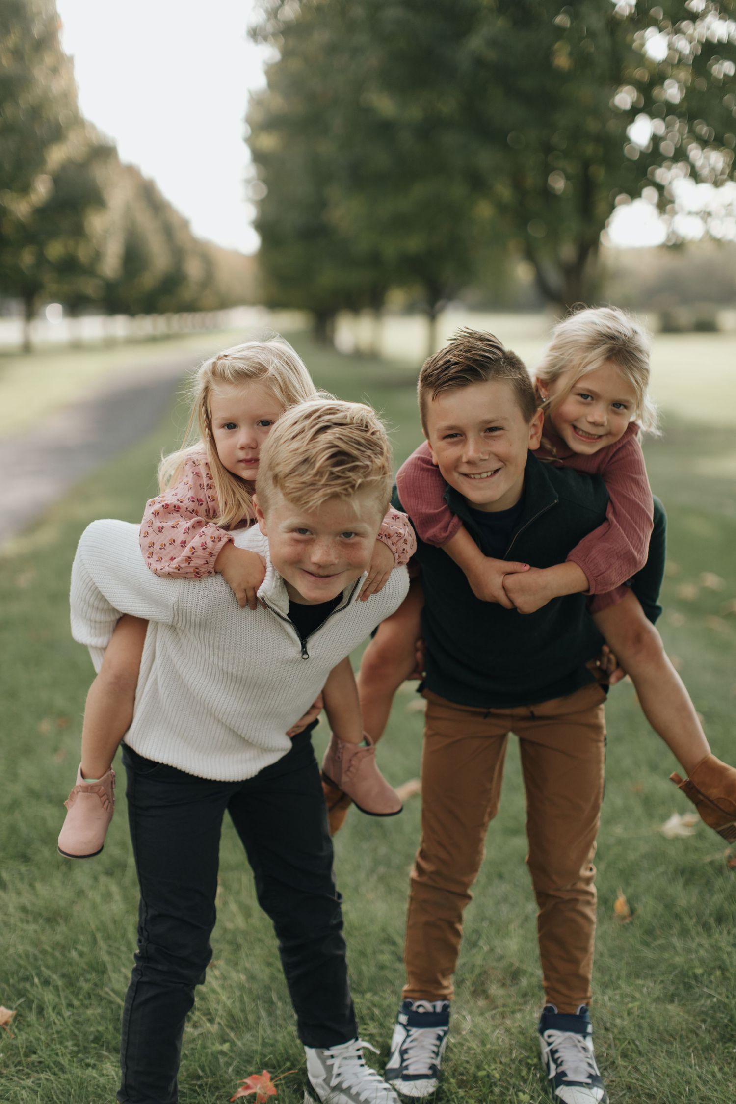 lifestyle family photography Central PA, natural family portraits Pennsylvania, family photo sessions Central PA, fall family photos Central