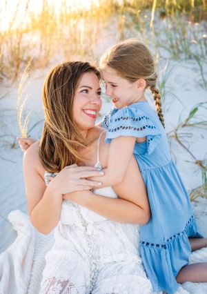 Sea Glass Photography of Navarre, Florida offers stunning lifestyle candids and traditional portraits in all sessions.