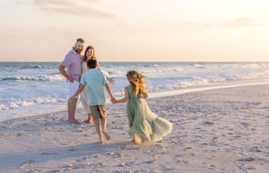 Sea Glass Photography of Navarre creates epic sunset portraits in Navarre Beach, Florida. #navarrebeachphotographer