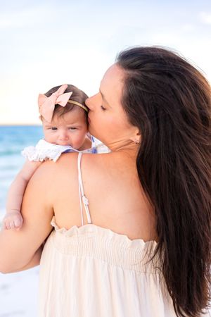 Sea Glass Photography of Navarre, Florida offers stunning lifestyle candids and traditional family portraits in Navarre Beach, Florida.