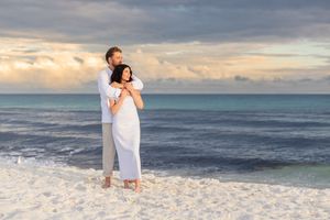 Sea Glass Photography of Navarre, Florida offers stunning lifestyle candids and traditional couples proposals in all sessions.
