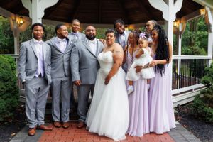 A wedding family and couple portrait with  photographed by Hudson Valley based photographer, Sasha Pierre-Louis