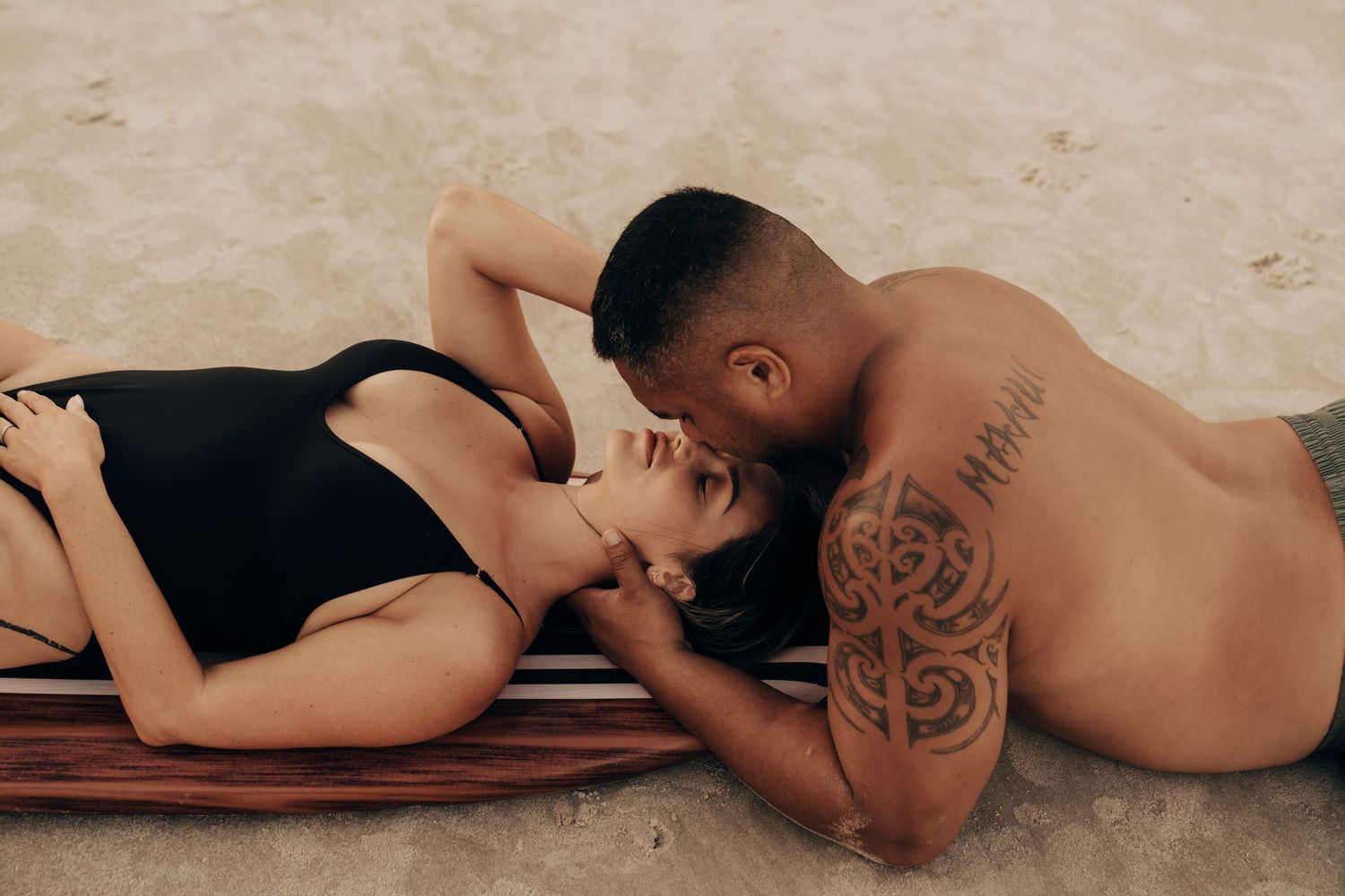 Luxury Couples, Engagements, Elopements, Micro Weddings and Maternity Photographer